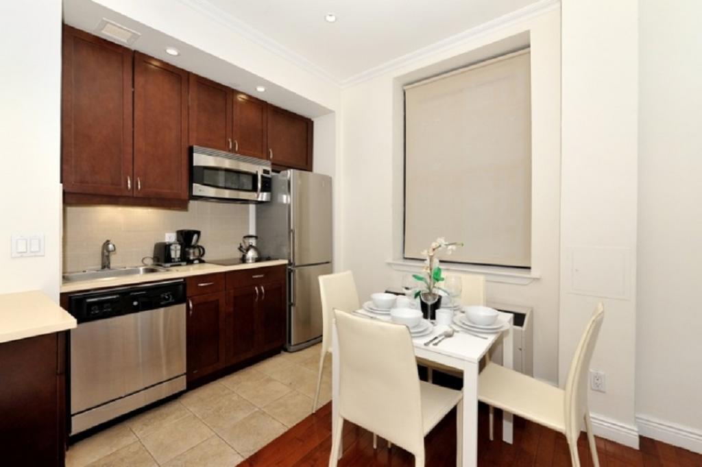 One Bedroom Midtown South Apartment