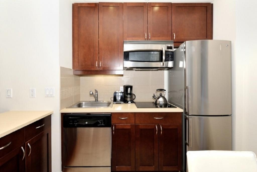 One Bedroom Midtown South Apartment