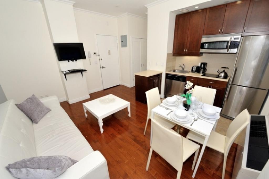 One Bedroom Midtown South Apartment New York