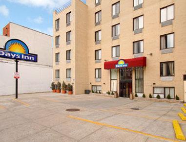Days Inn Brooklyn Hotel 2*