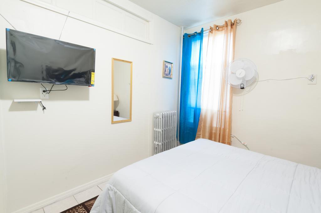 Studio And 1 Bedroom - Bronx Appartement *
