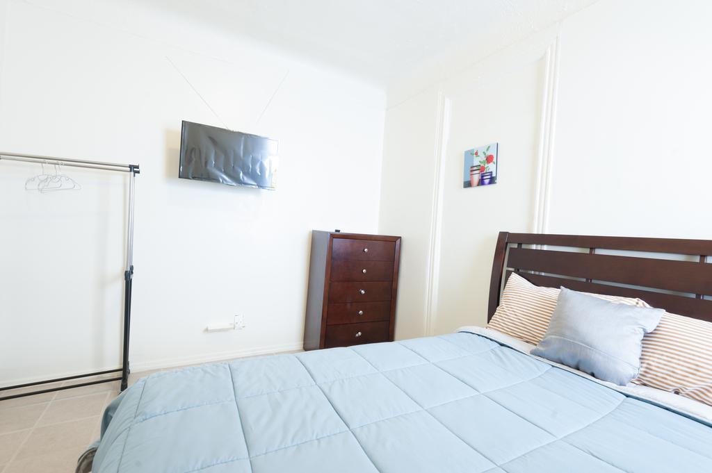 Studio And 1 Bedroom - Bronx Appartement *