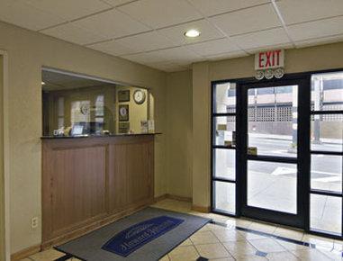 Hotel West Farms New York