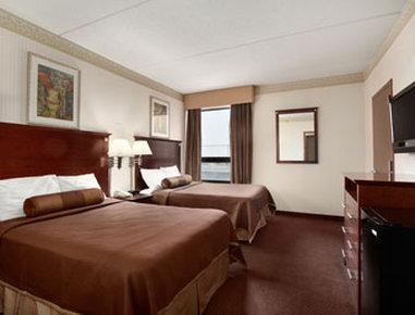 Hotel Howard Johnson Queens Village