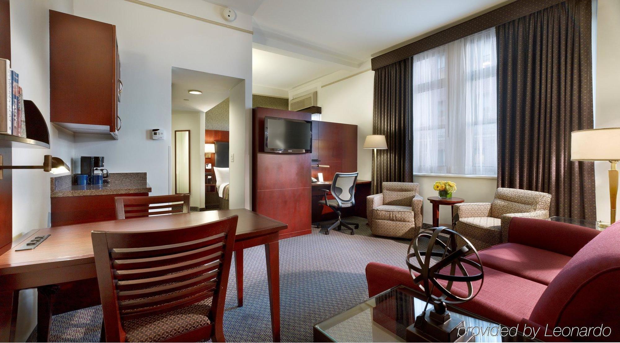 Hotel Radisson Street