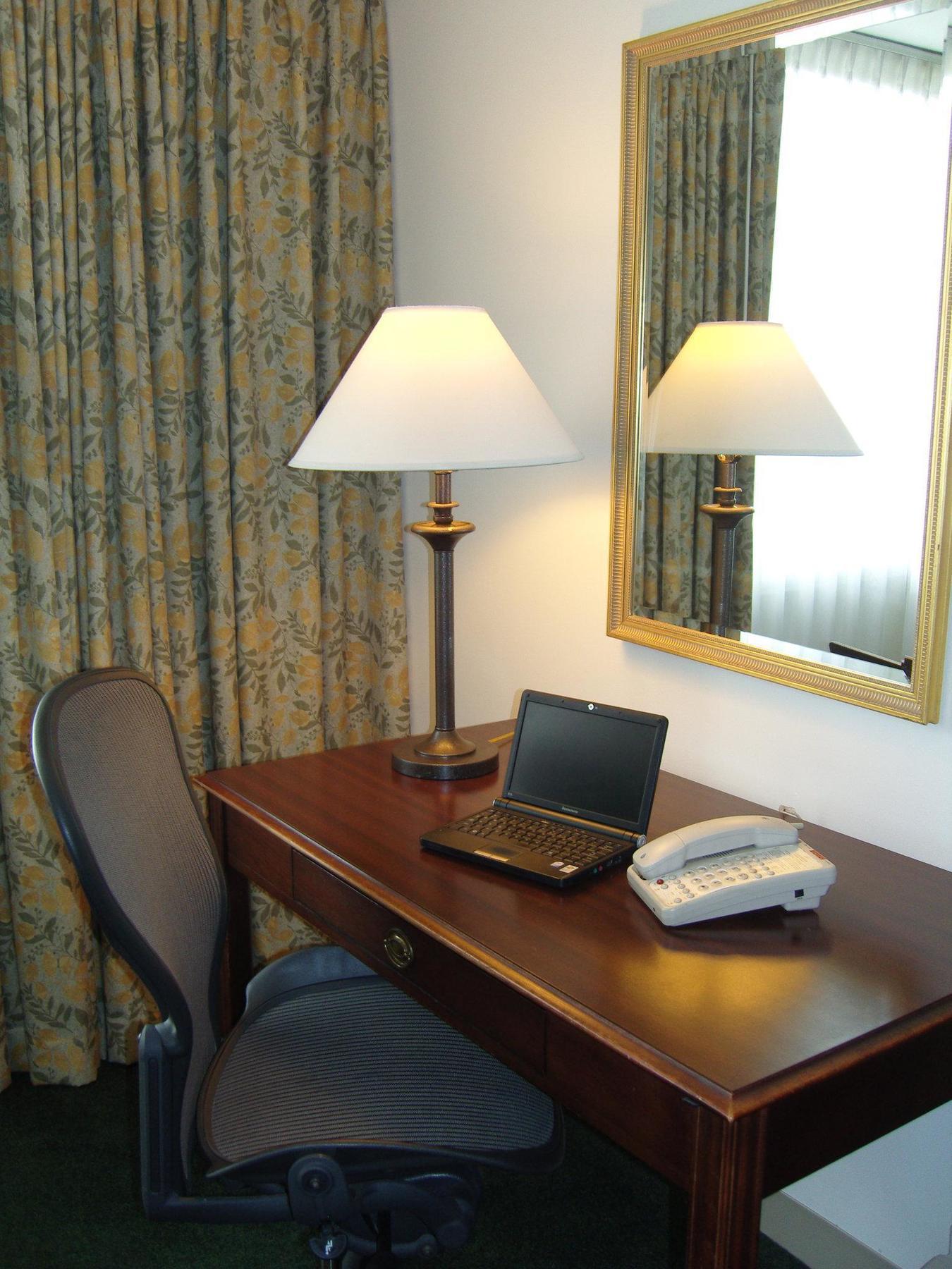 Aloft By Marriott New York Laguardia Airport Hotel New York