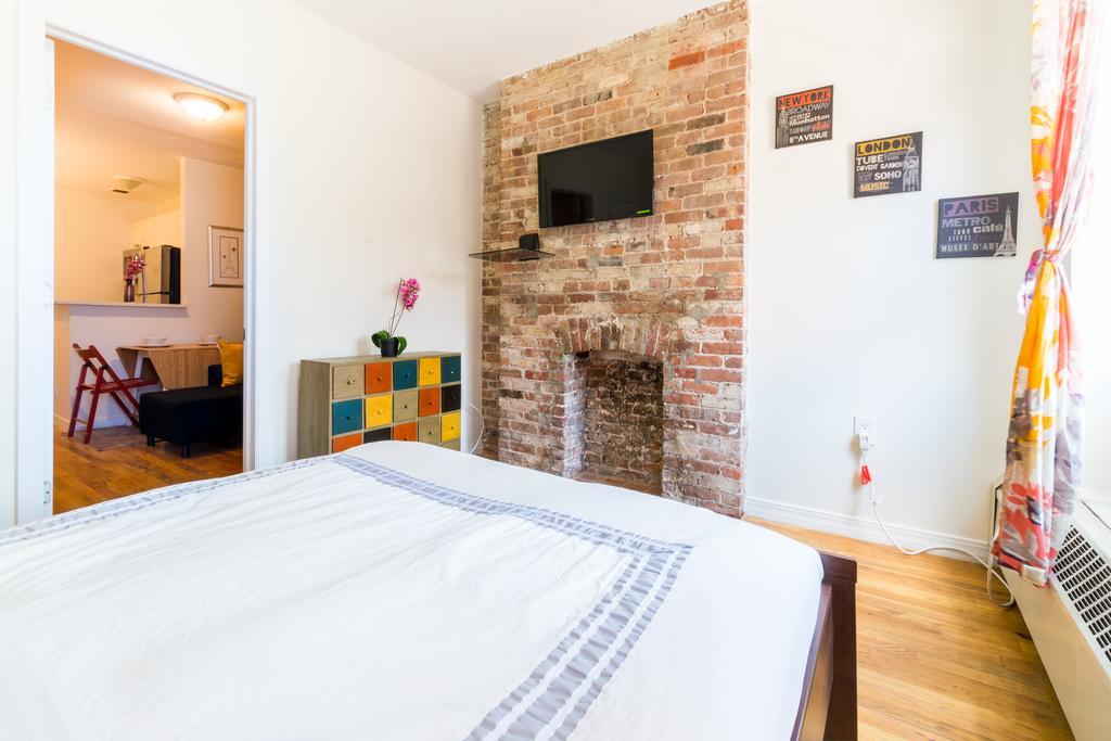 One Bedroom Apt. Times Square * New York