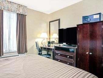 Hotel Days By Wyndham Long Island