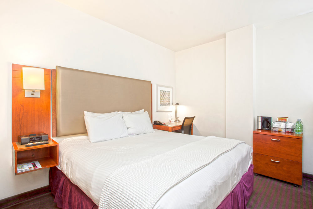 U Fifth Avenue, Empire State Building New York