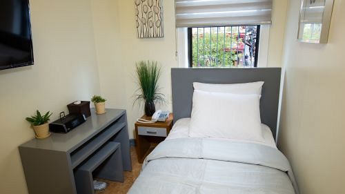 Midtown West Hotel 3*