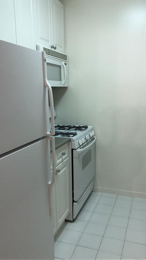 Manhattan Studio Apartment-times Square
