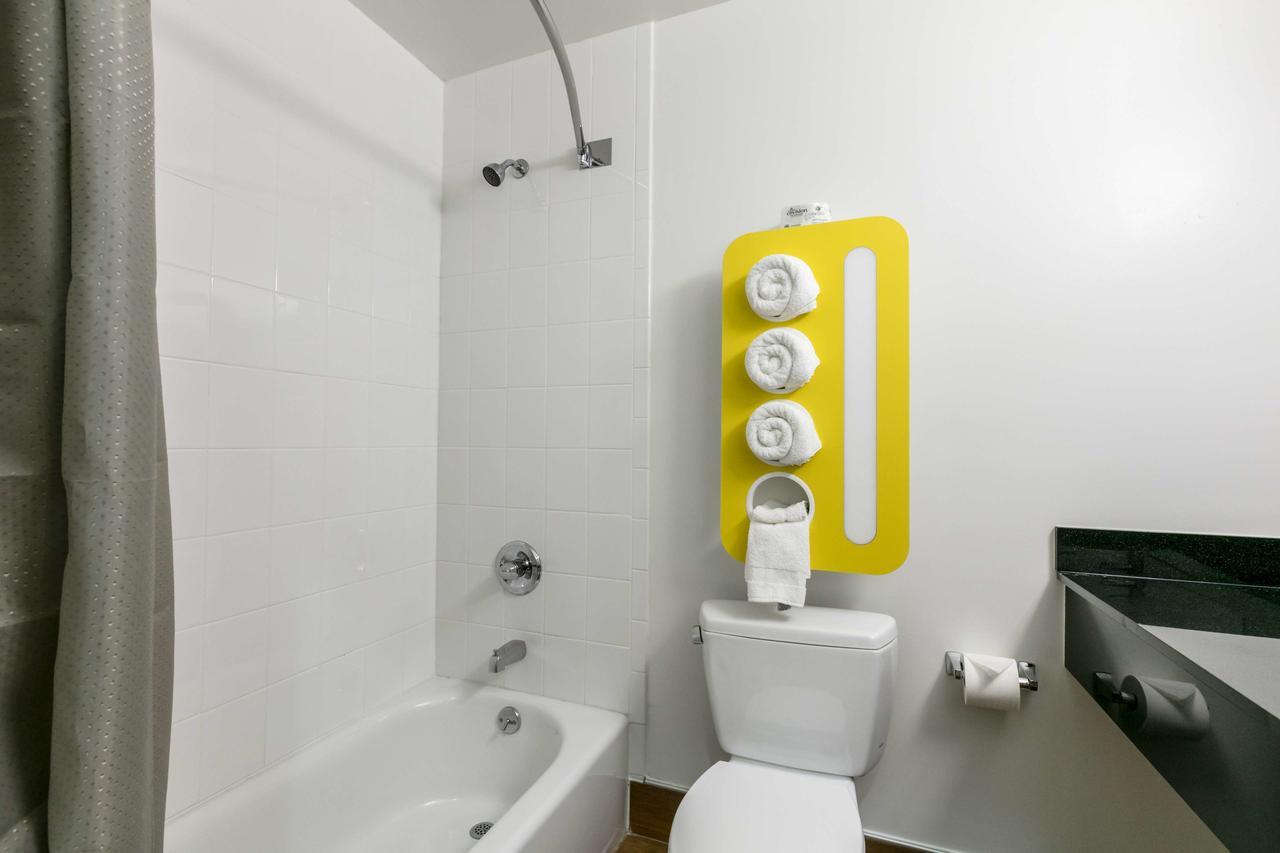 Feather Factory Hotel 3*