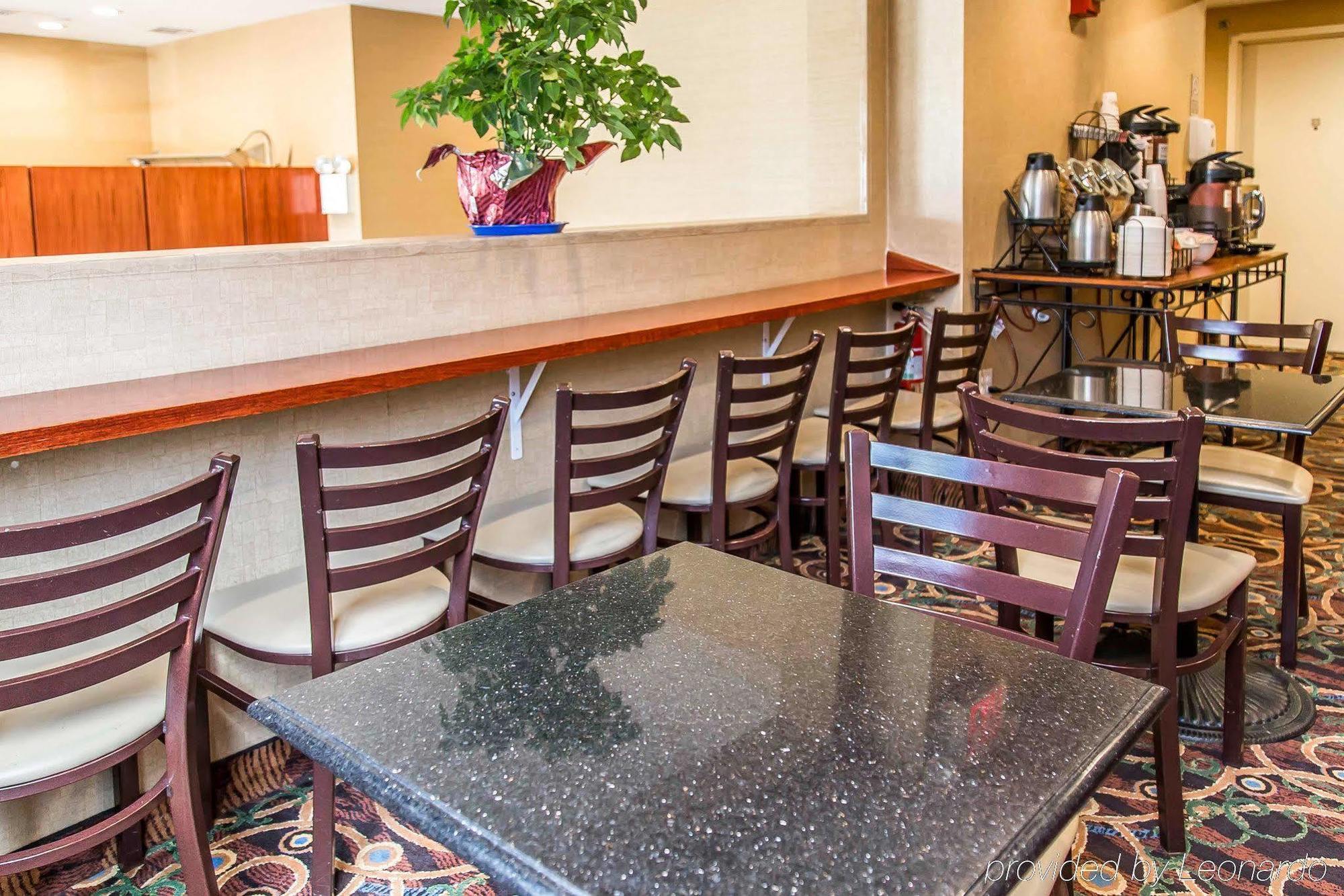 Avion Near Lga Airport, An Ascend Collection 3* New York