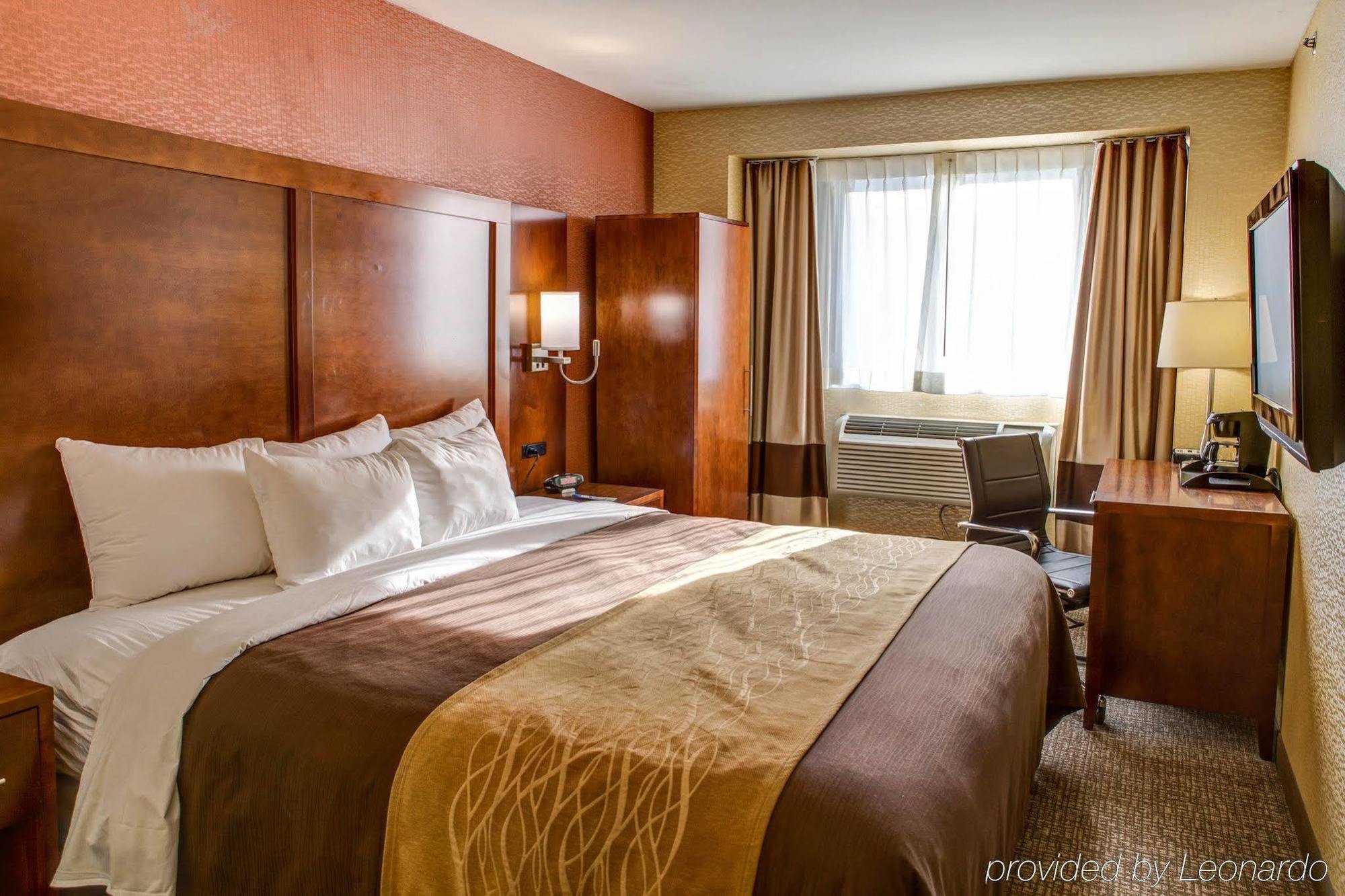 Hotel Ramada By Wyndham Times Square West 3*