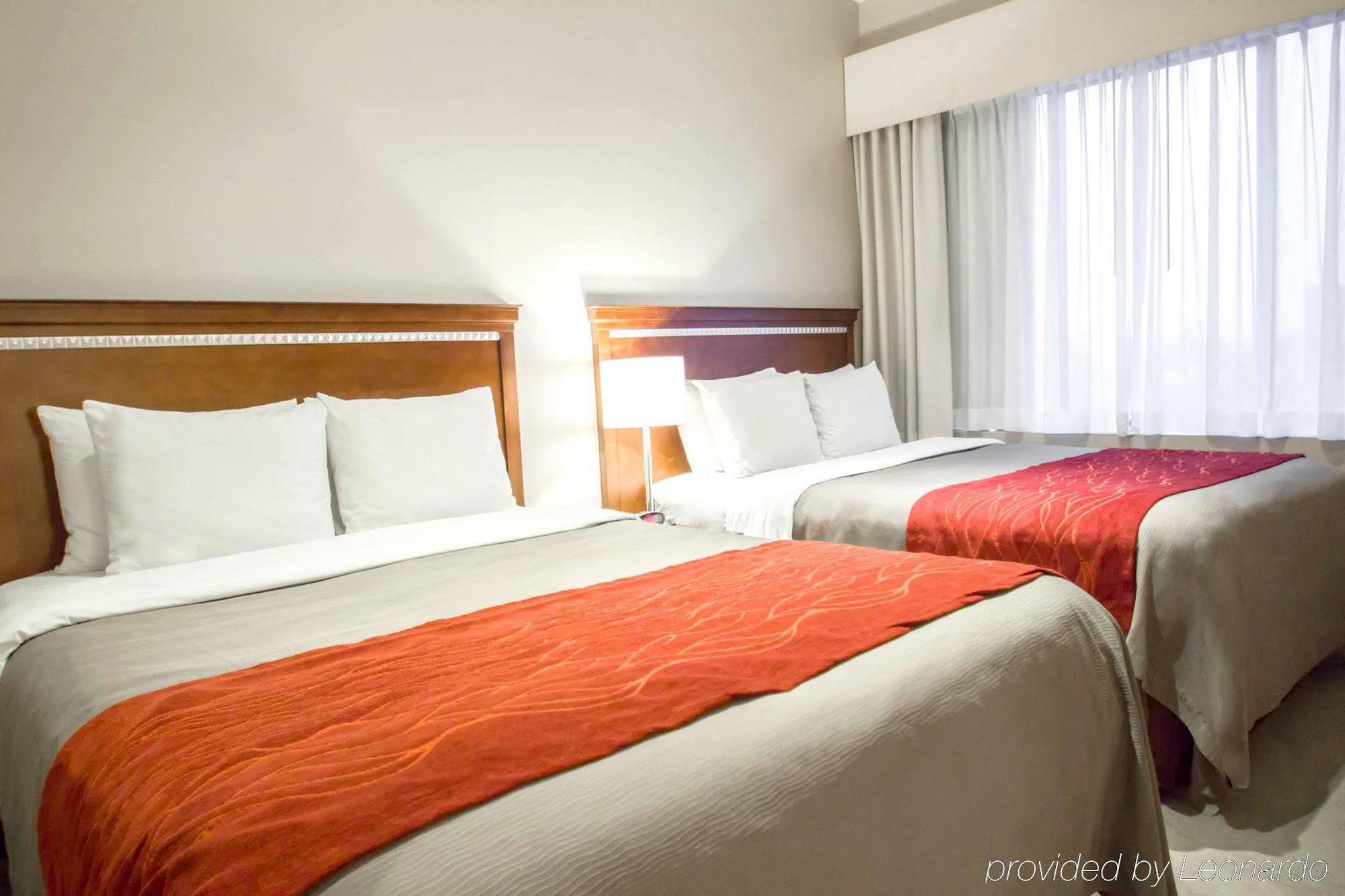 Hotel Comfort Manhattan Bridge 3*