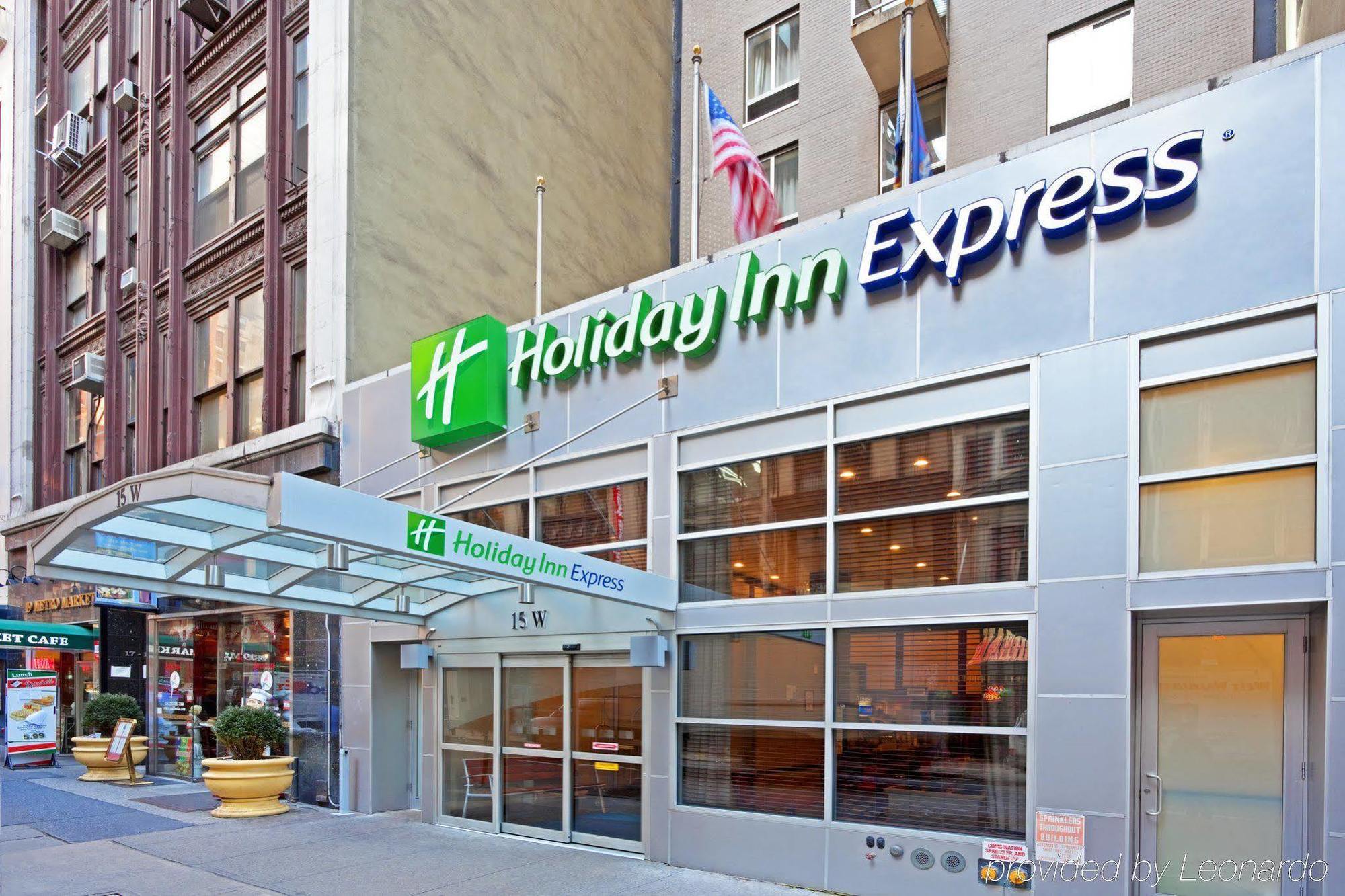 Hotel Citadines Connect Fifth Avenue 3*