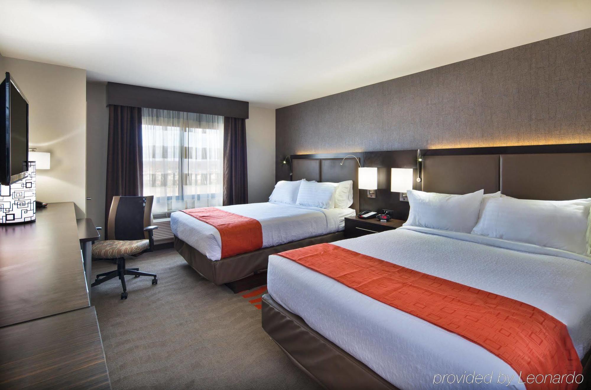 Fairfield & By Marriott Staten Island Hotel 3*