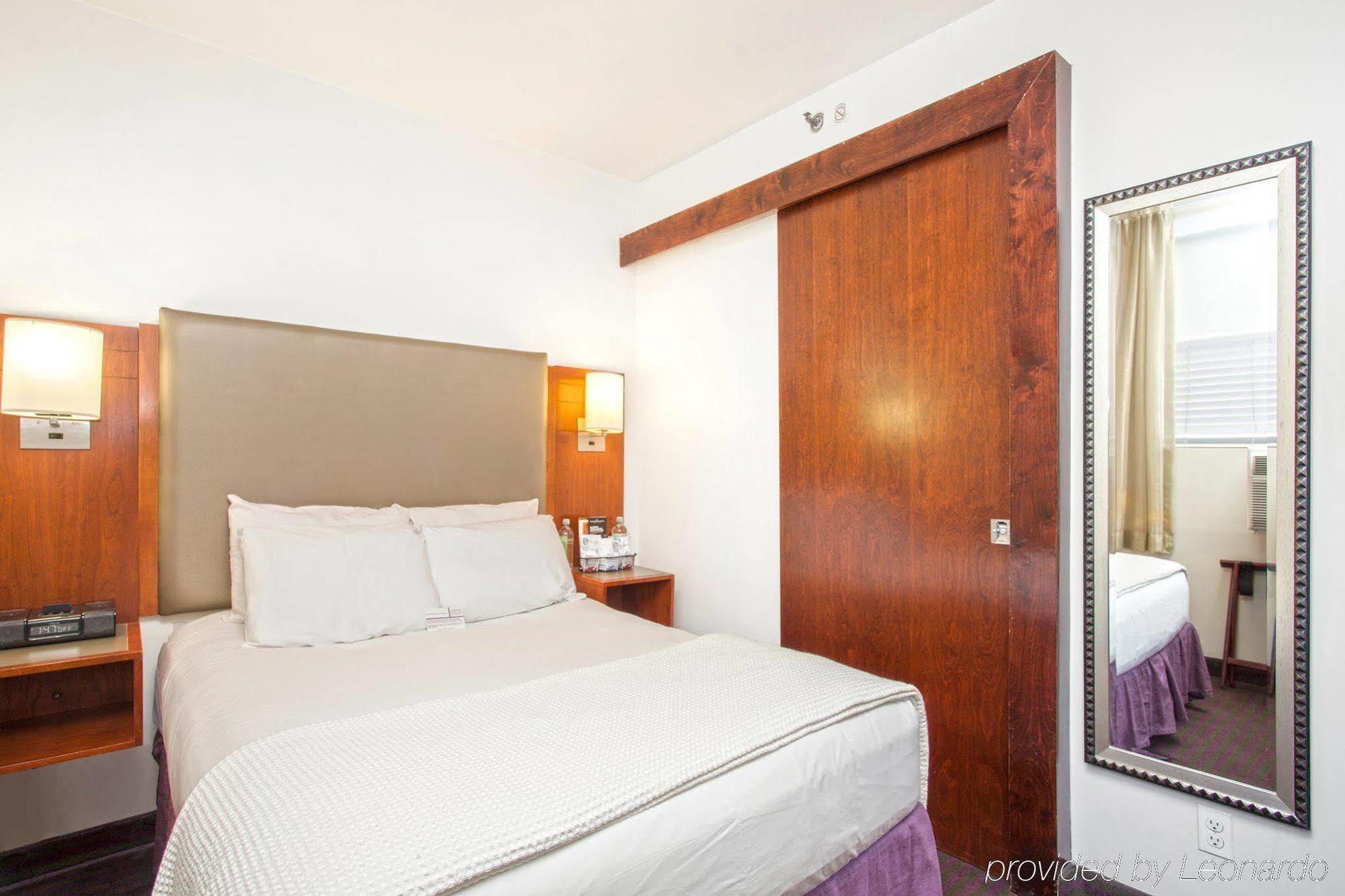 U Fifth Avenue, Empire State Building Hotel