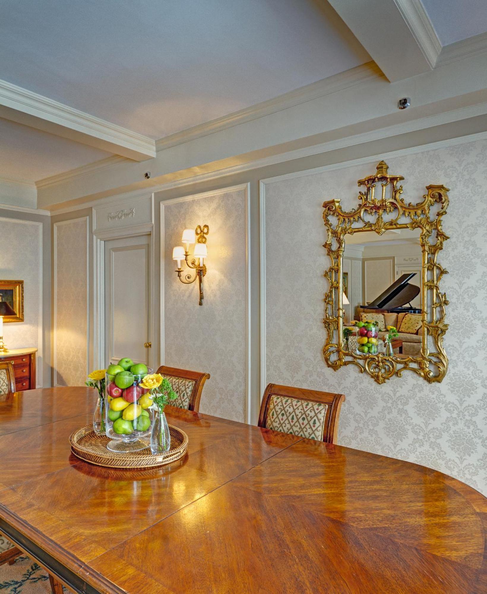 Elysee By Library Collection Hotel