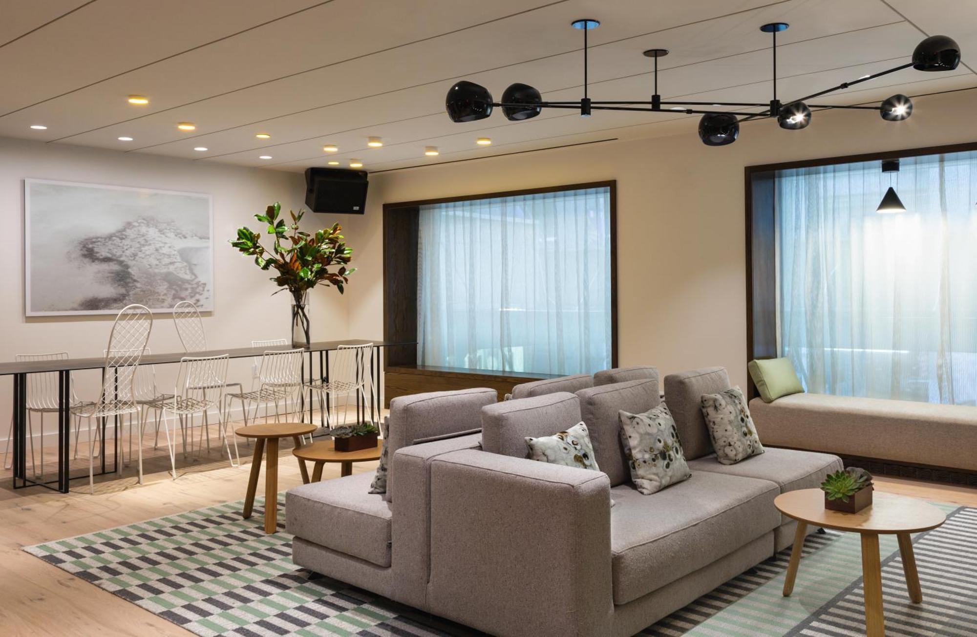 The Time New York, Part Of Jdv By Hyatt Hotel New York