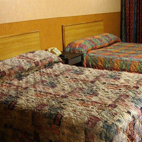 Linden Motor - Brooklyn Motel *