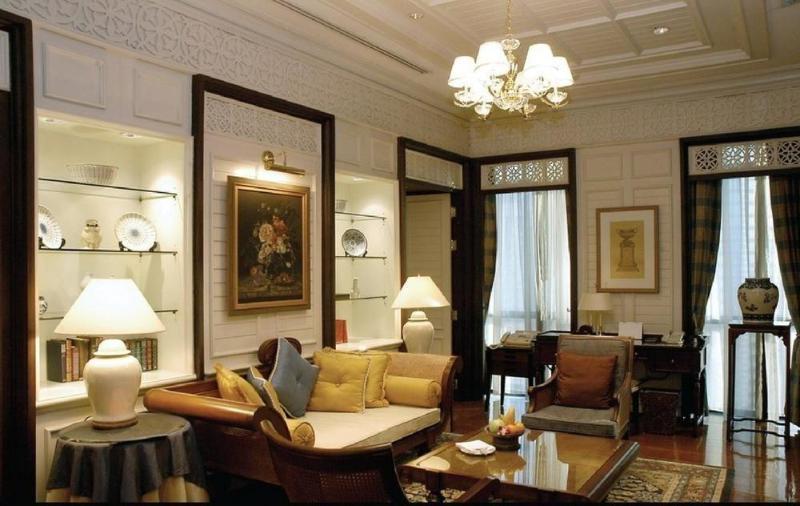 Plaza Athenee Hotel