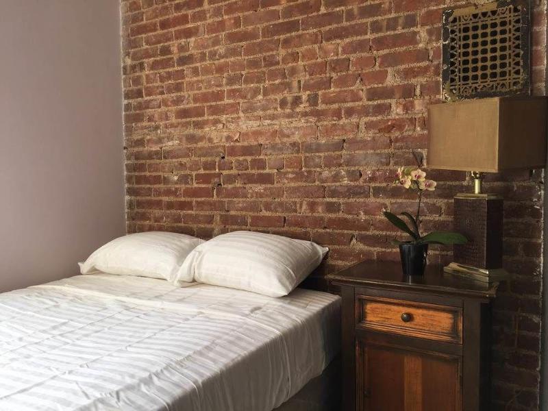 Bed & Breakfast Harlem 2*