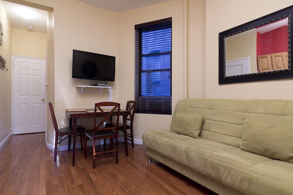 Thompson Street Apt 4d Apartment *