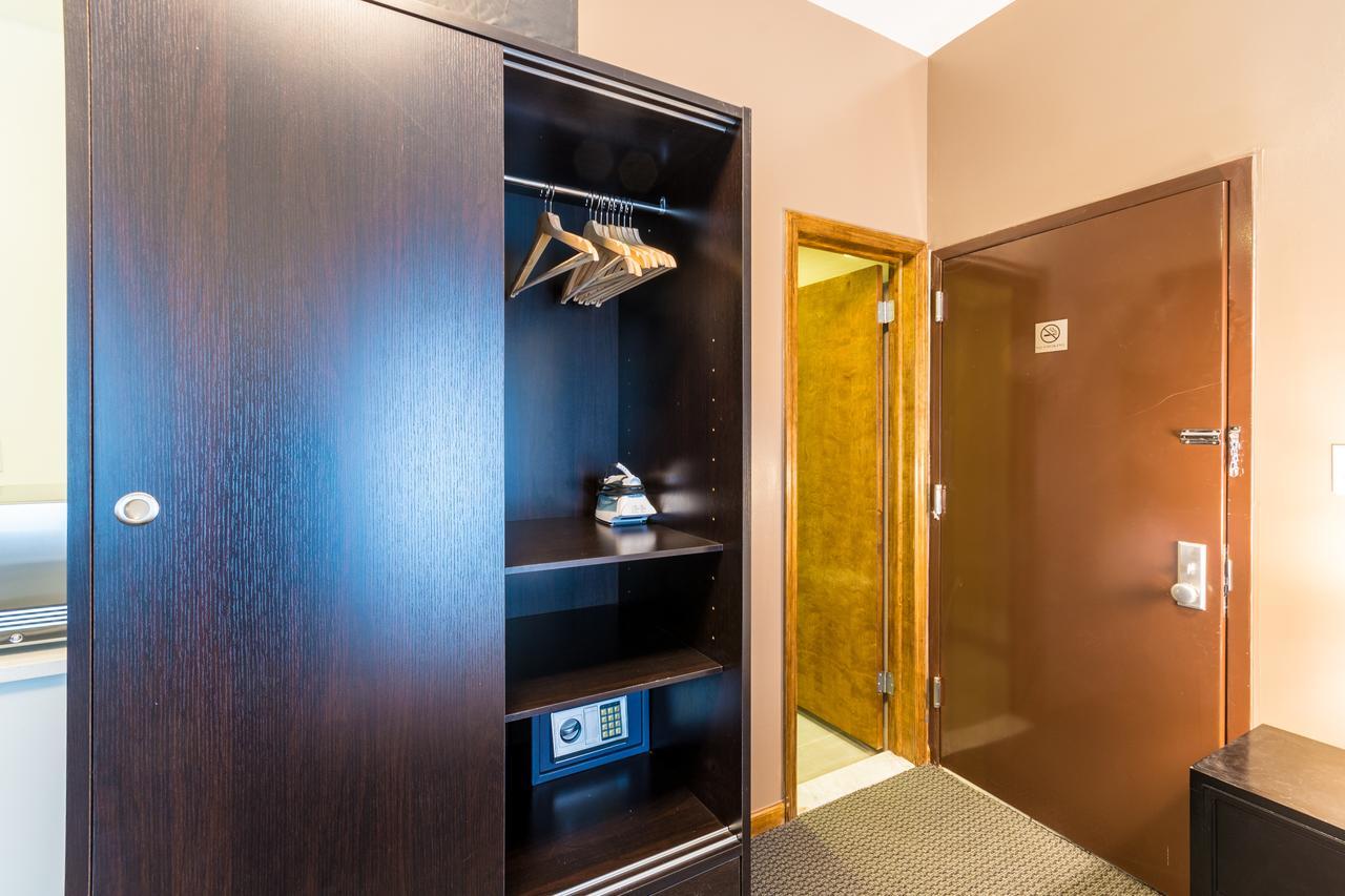 West 18th Street Apt 1f * New York
