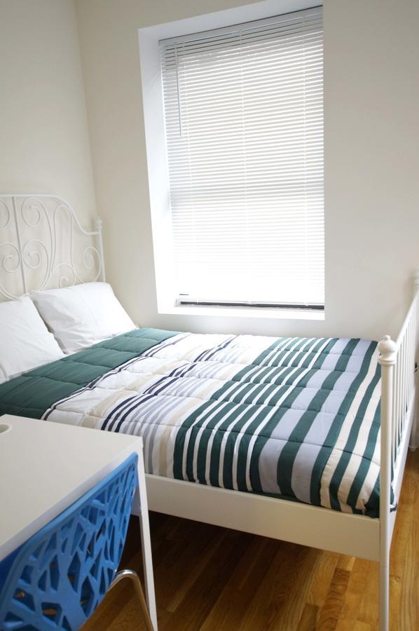 Apartment Delancey St. Apt 4
