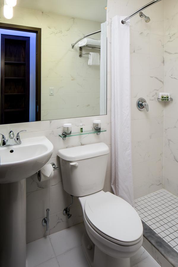 Orchard Street Hotel 3*