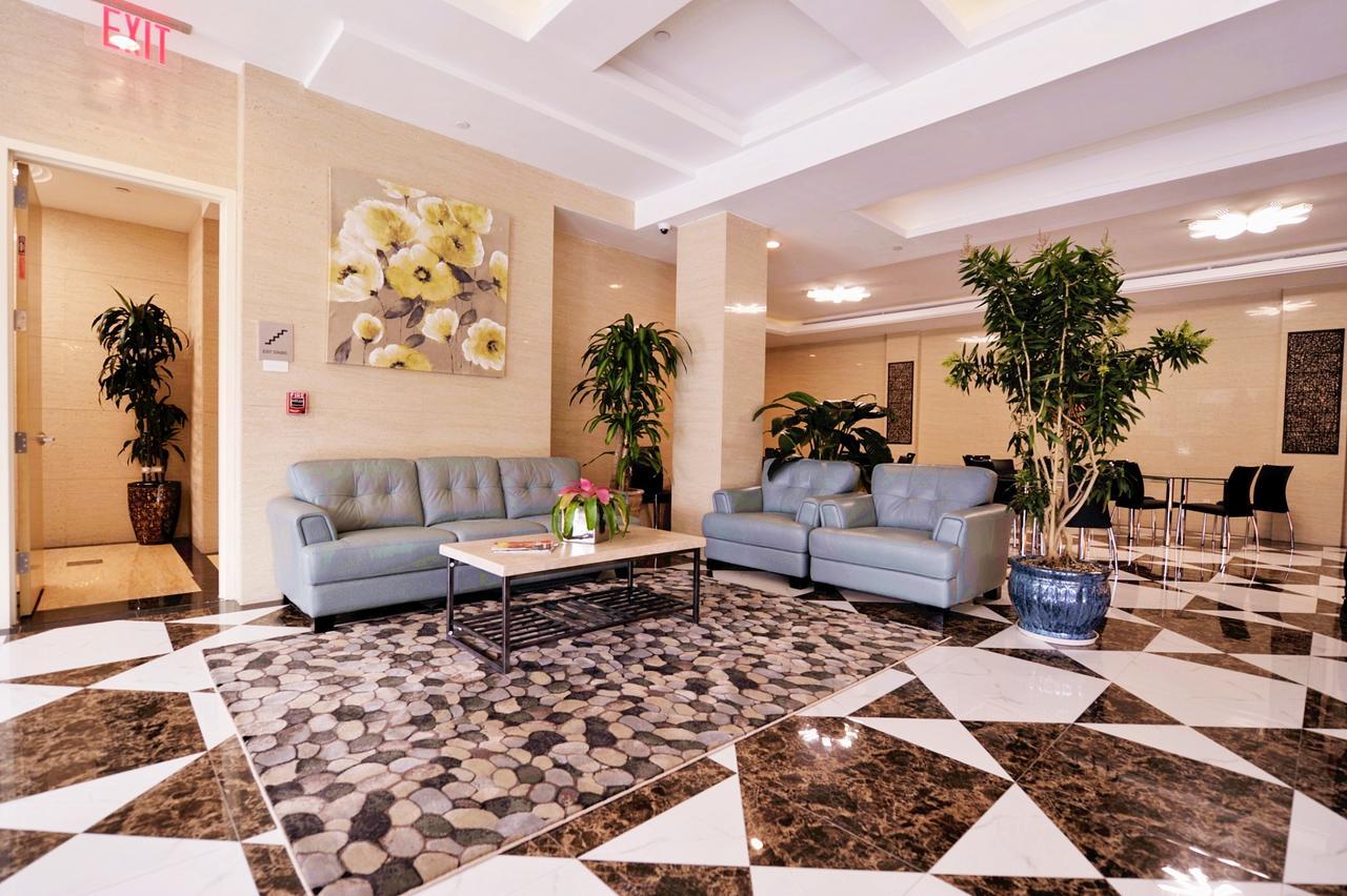 Wyndham Garden Fresh Meadows Flushing Hotel 3*