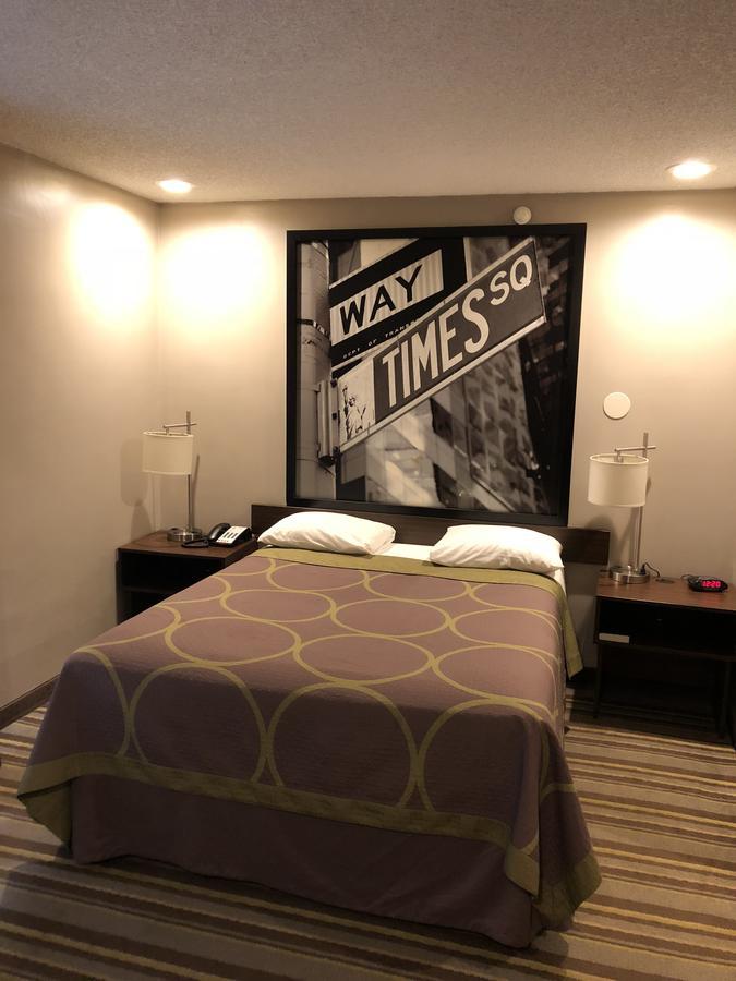 Hotel Super 8 By Wyndham Jamaica North Conduit