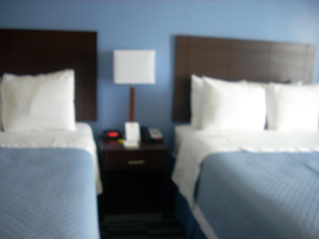 Days & By Wyndham Ozone Park/jfk Airport New York