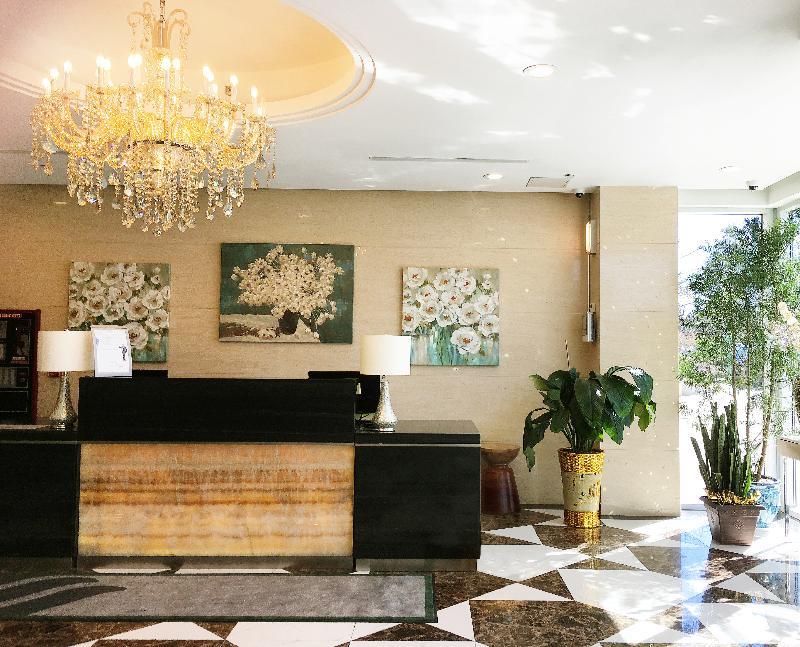 Hotel Wyndham Garden Fresh Meadows Flushing 3*