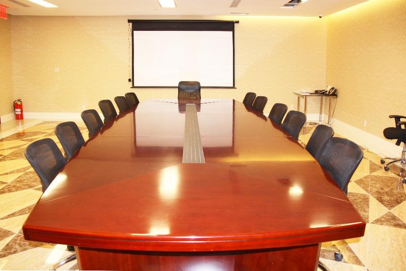 Wyndham Garden Fresh Meadows Flushing Hotel 3*