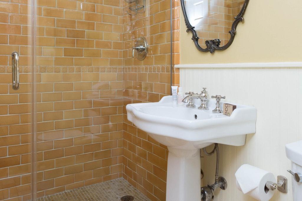Elmwood Place Apartment New York