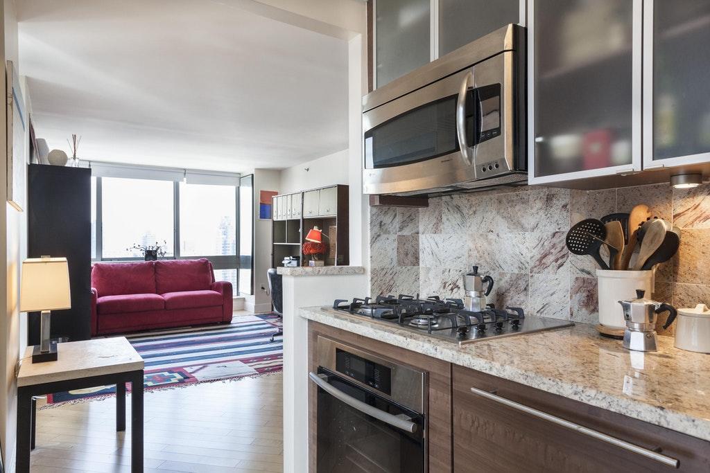Midtown Overlook Apartment *