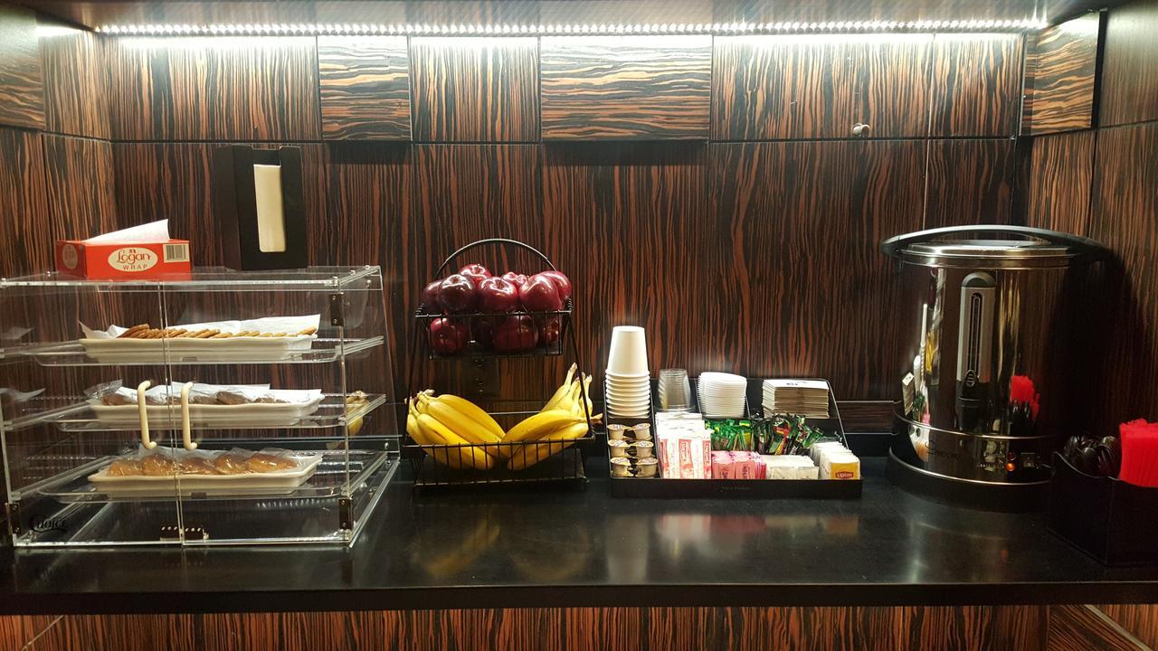 Americana Hotel New York