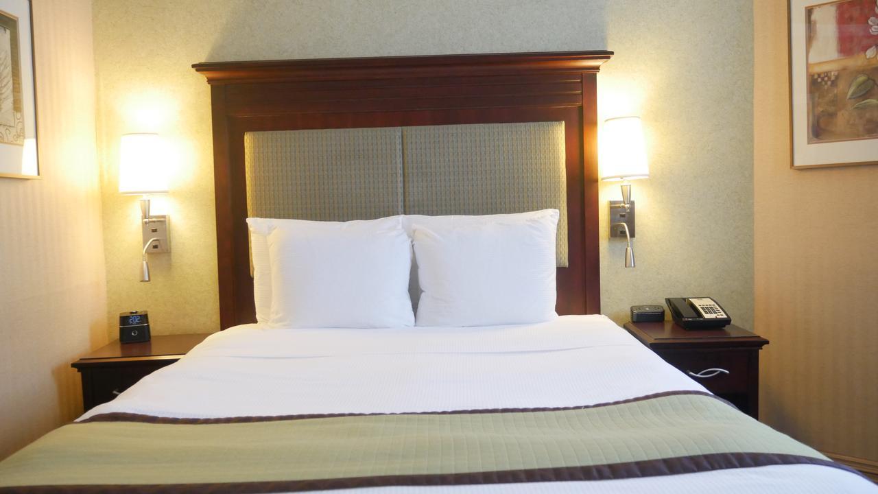 46 Times Square Hotel 3*