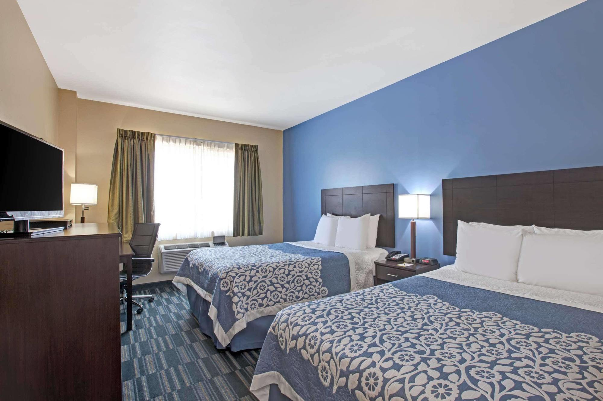 Days & By Wyndham Ozone Park/jfk Airport Hotel 2*