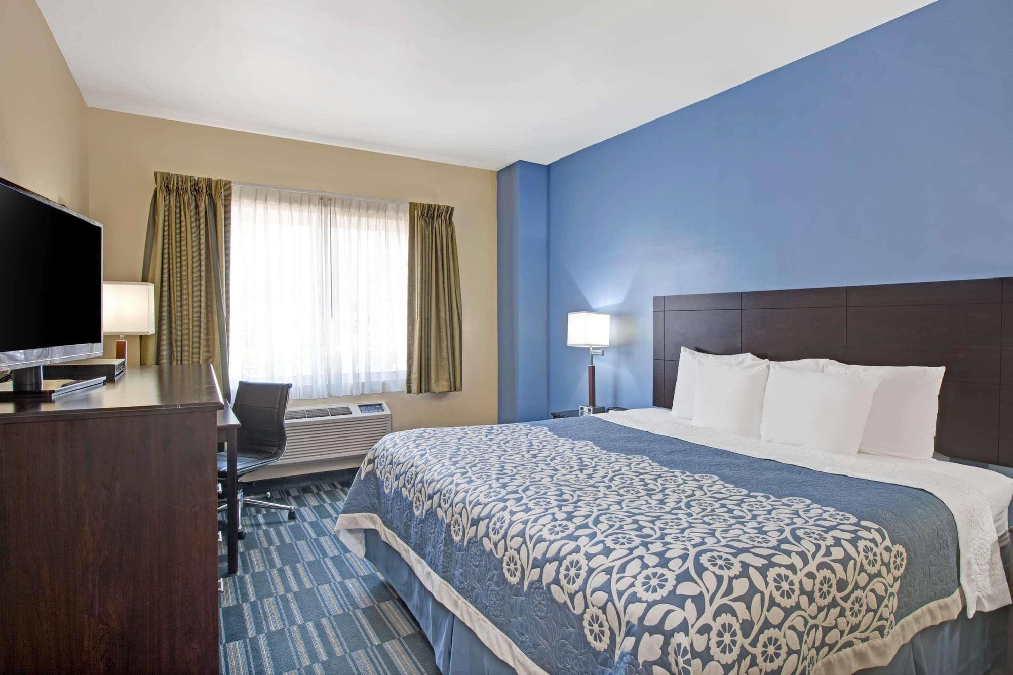 Hotel Days & By Wyndham Ozone Park/jfk Airport New York