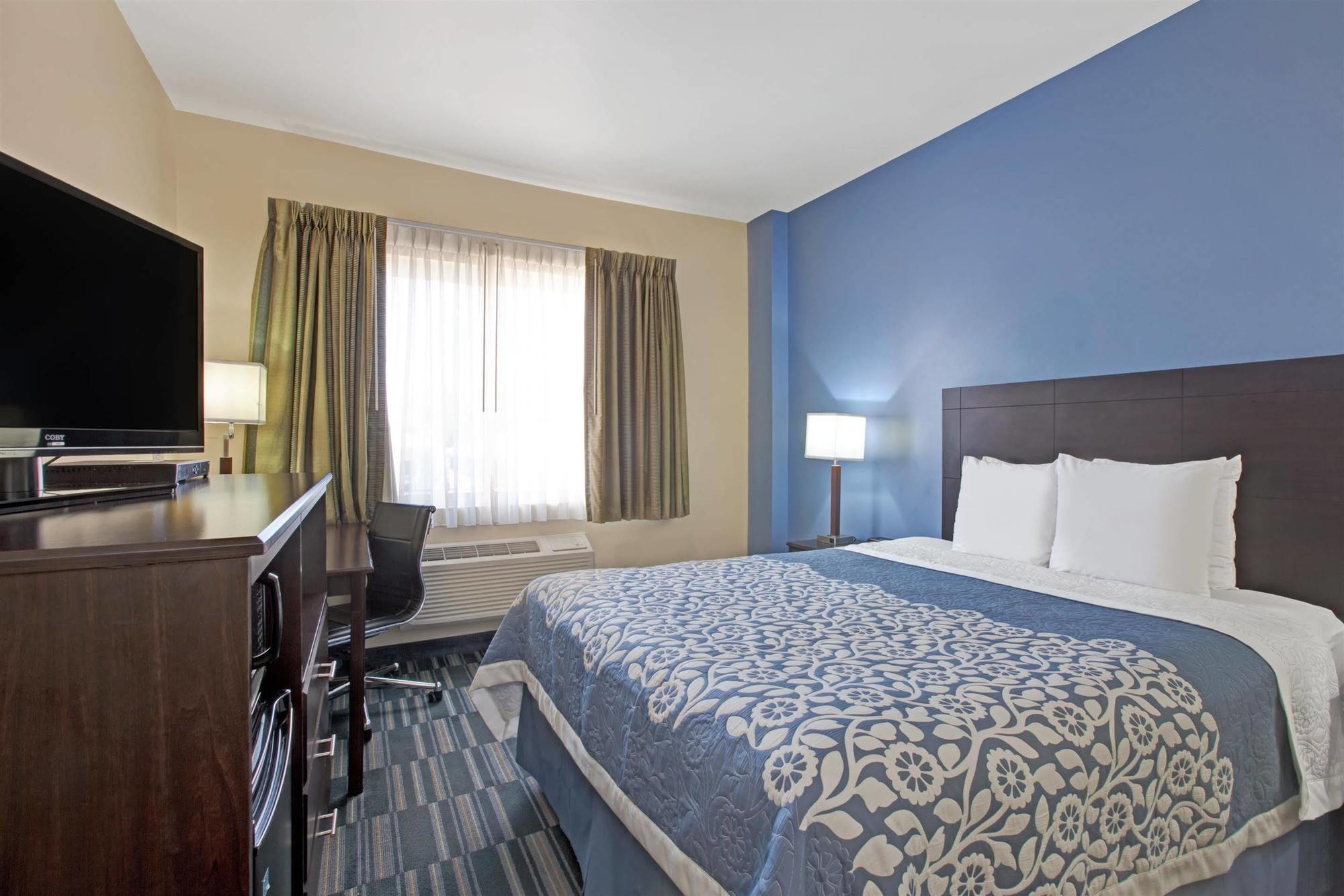Days & By Wyndham Ozone Park/jfk Airport 2*