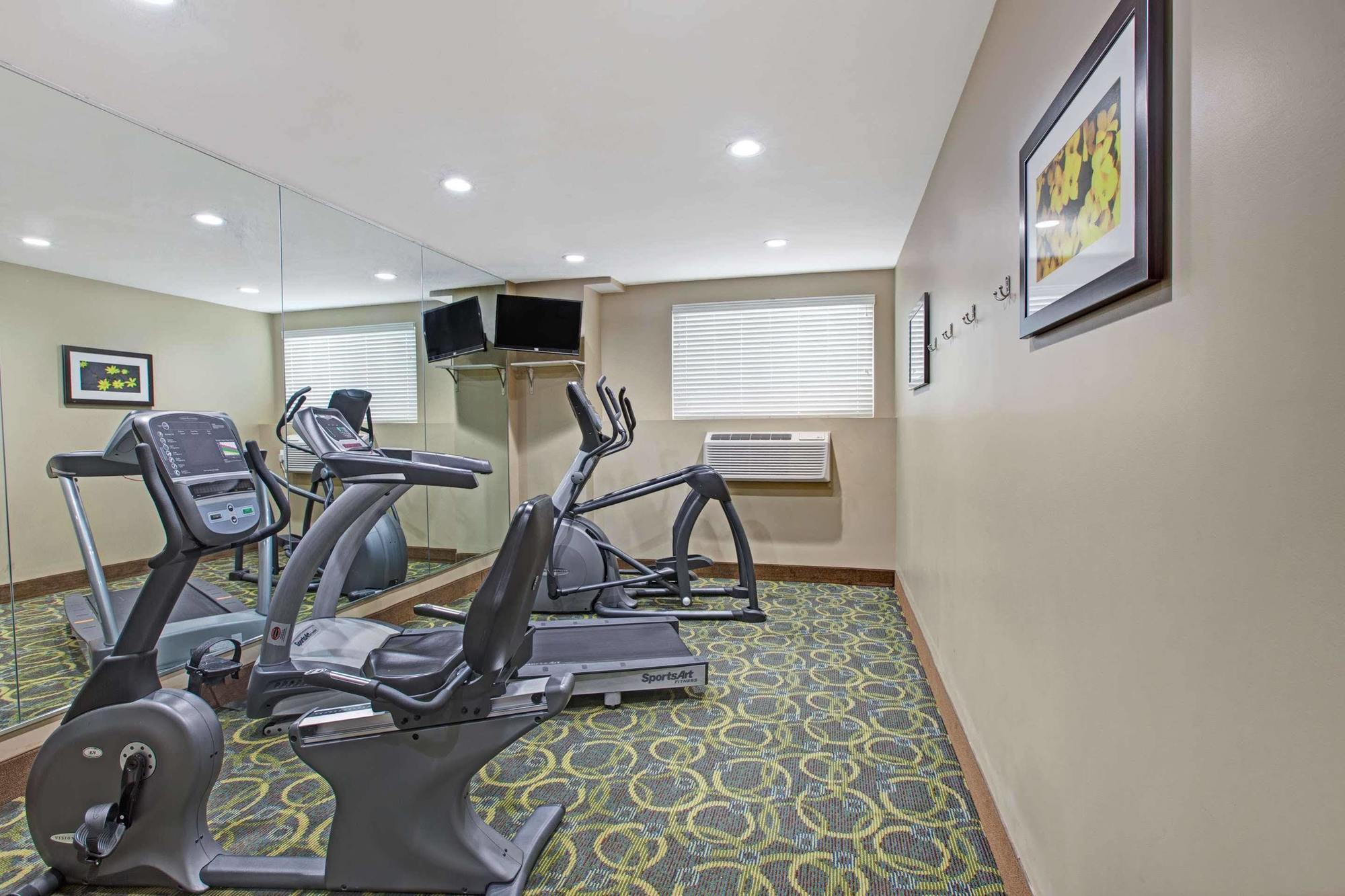 Days & By Wyndham Ozone Park/jfk Airport 2*