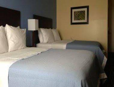 Hotel Days & By Wyndham Ozone Park/jfk Airport 2*