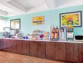 Hotel Days & By Wyndham Ozone Park/jfk Airport New York
