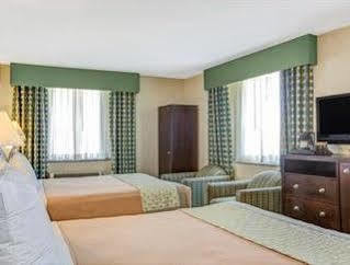 Hotel Hillcrest Near Jfk Airtrain