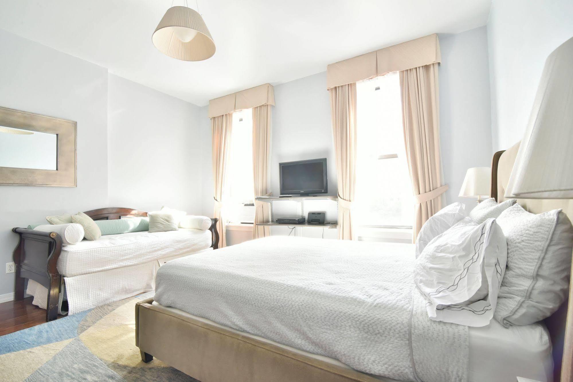 Bed & Breakfast Allie's 3*