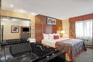 Ramada By Wyndham Staten Island 3* New York