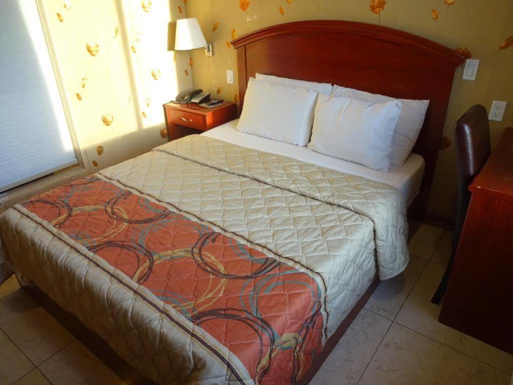 Knights Brooklyn Sunset Park Hotel